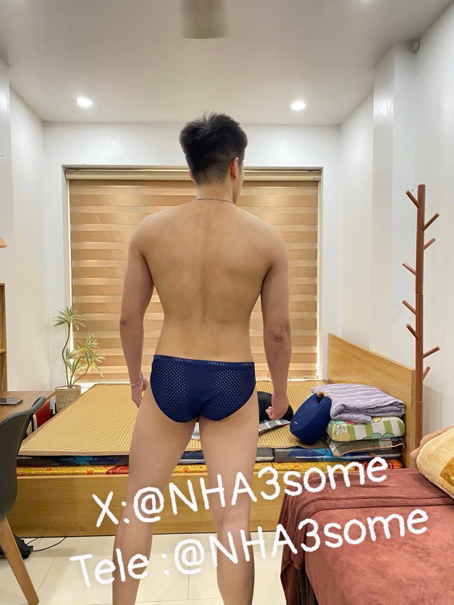 NHA3some's tweet photo. E ý 2k.... thôi nhé , nhưng bản năng siêu dâm , bú lồn thần sầu luôn, dập dẻo lượn sóng , GYM mỗi ngày , kv HÀ NỘI nhé cả nhà https://t.co/7PDIVOZ8Ea