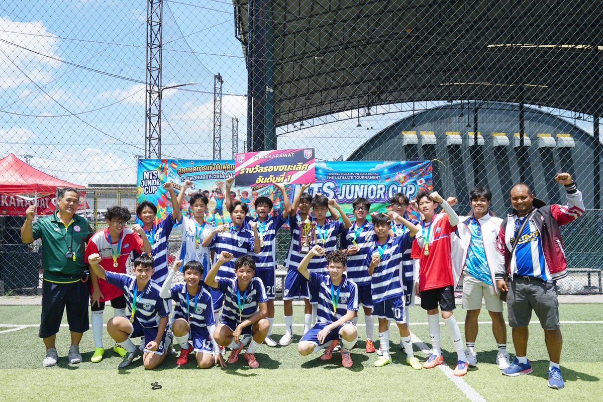 schoolsd's tweet photo. ⚽️รองชนะเลิศ ฟุตบอล รุ่น 14 ปี

https://t.co/UZzG7z9hdX https://t.co/OusUfalrKk