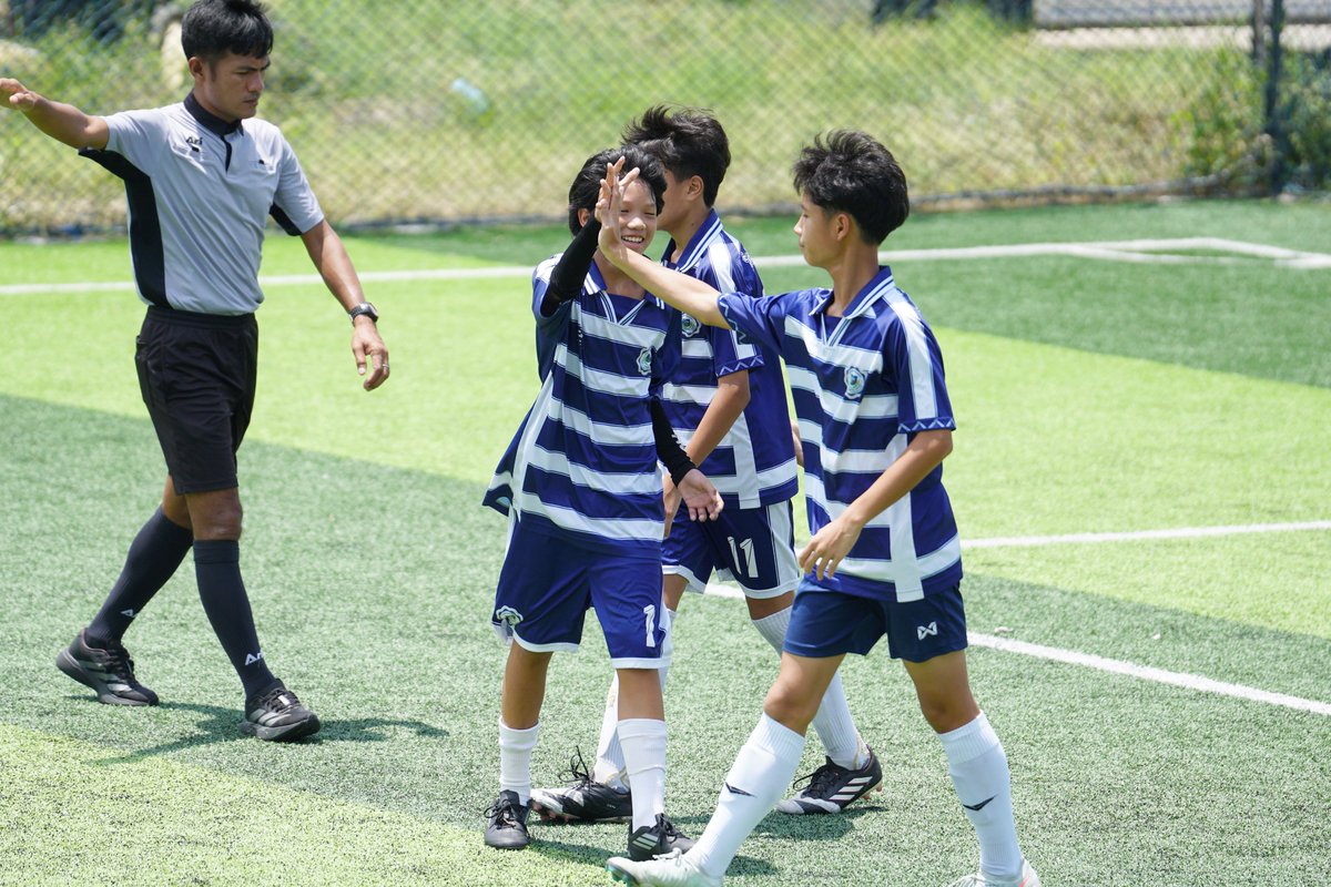 schoolsd's tweet photo. ⚽️รองชนะเลิศ ฟุตบอล รุ่น 14 ปี

https://t.co/UZzG7z9hdX https://t.co/OusUfalrKk