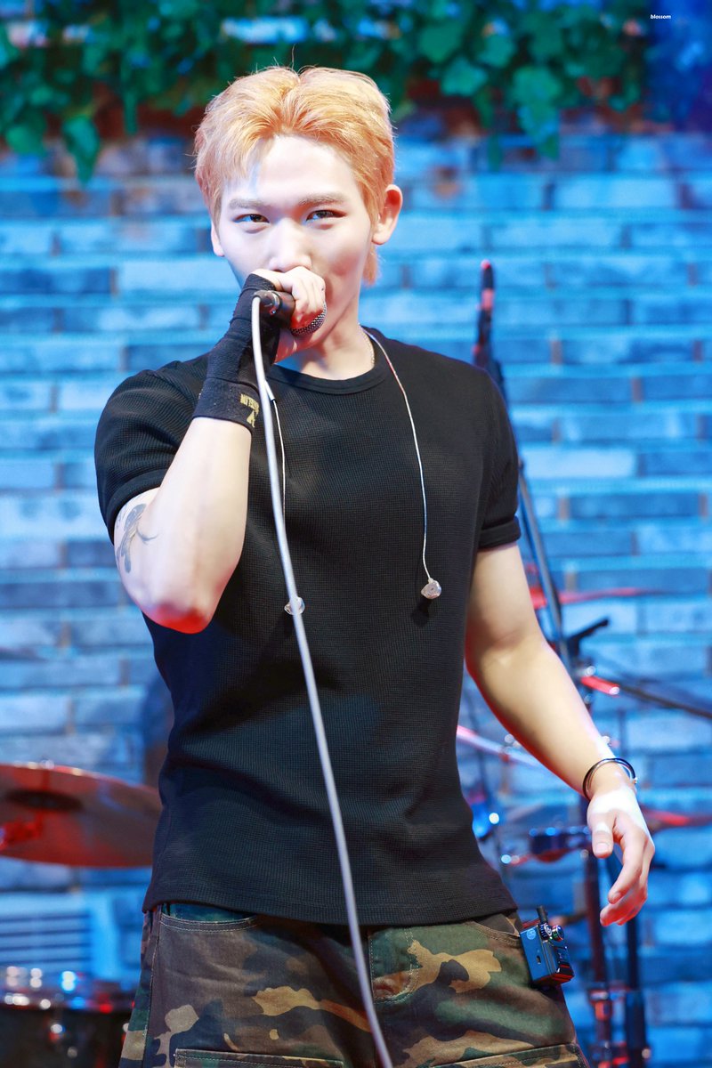 blossom__fb's tweet photo. HQ  260626
수상한스테이지

#FISTBUMP #피스트범프  #김재백 #재백 #JAEBAEK

@KimJaeBaek https://t.co/q4rwFacVJ5