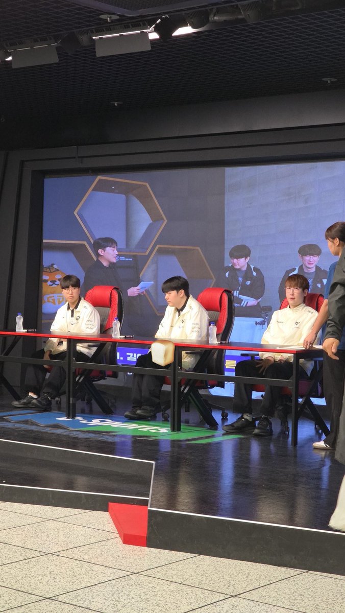 chokiinn's tweet photo. 우댜댜… https://t.co/Jz5CozZC6t