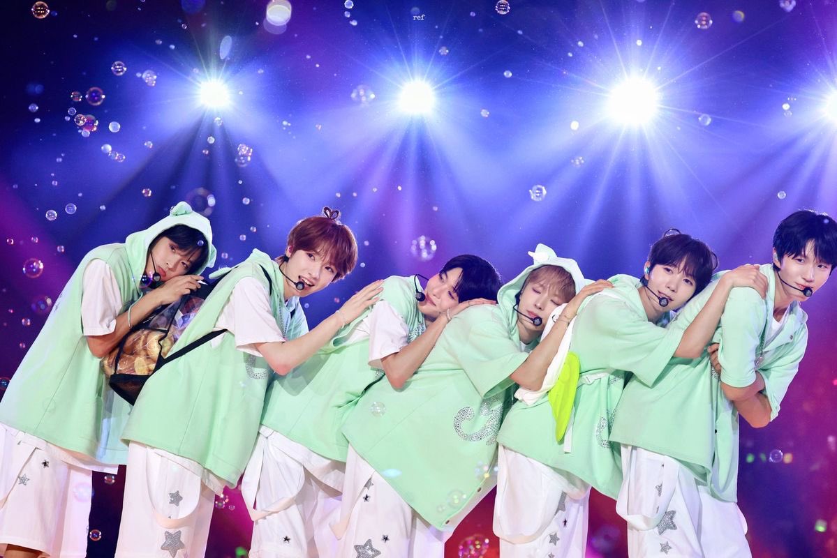 kytokuno's tweet photo. 가요대전에~서~~ 누가돌아왔~게~~ https://t.co/X2jOek6GGs