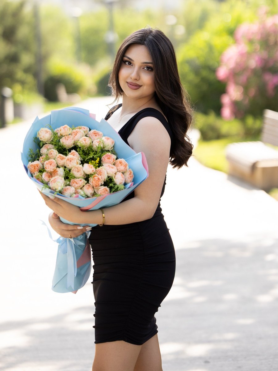 Sys421339Sys's tweet photo. @Lorin99469219 واحلى صباح وباقة ورد لعيونك https://t.co/NpsbDJ5ZUh