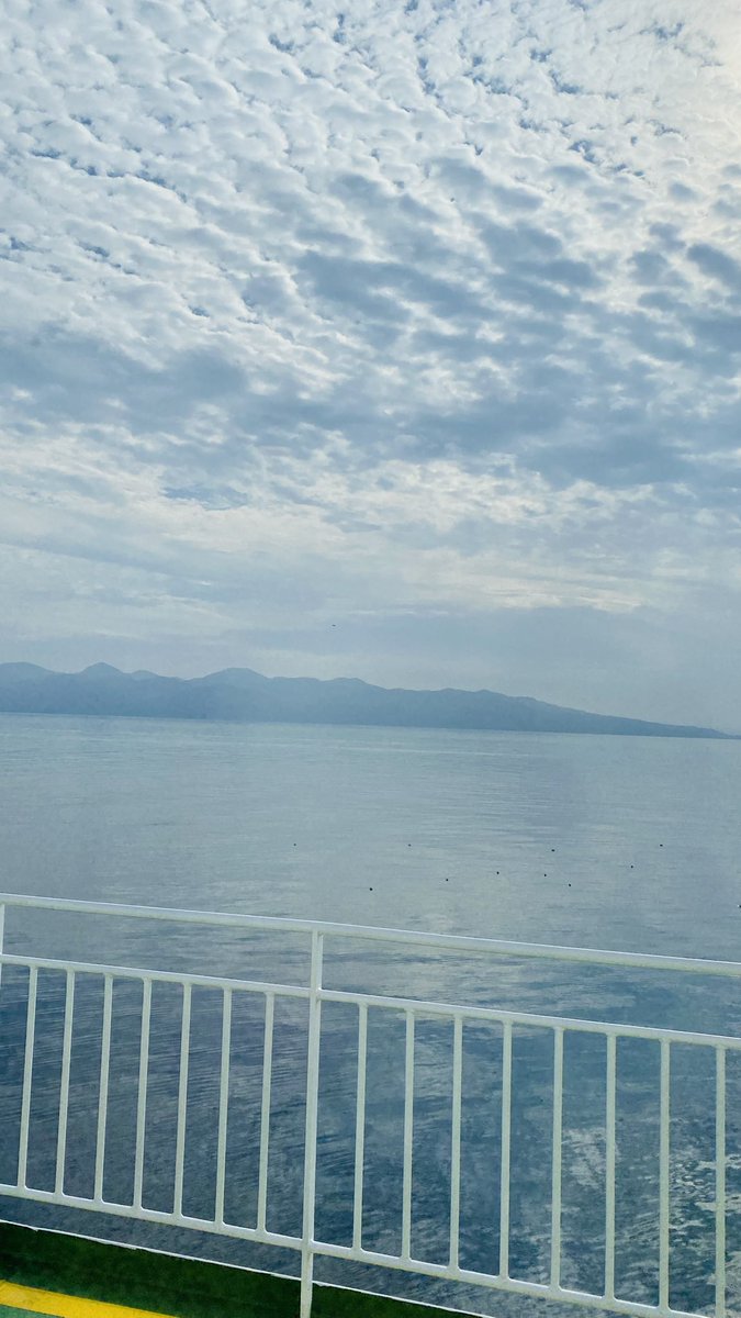 omitaka's tweet photo. 山形県、岩手県、青森県での5公演を終え、青森港から青函フェリーはやぶさ2に乗って、いざ函館へ！

船内はWi-Fiを使えて快適✨ https://t.co/qMRPQIvFR1