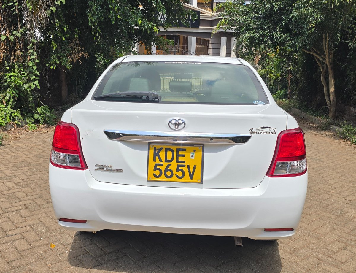 Hammosiako's tweet photo. *Toyota Axio*
KDE, Year 2014
1500cc
Non hybrid
Alloy wheels
2 wheel drive 

*Asking Price - 1.25M* https://t.co/6TU1RL9rtc