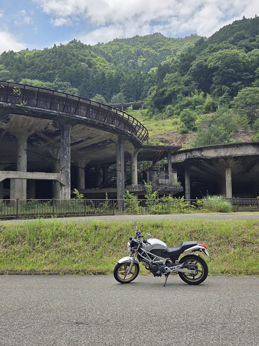 VABF10's tweet photo. ソロツー🏍️
SUPER BEAVERのクライマックス聖地巡礼

元気を貰える良い曲‼️ https://t.co/FcsM5zDIHI