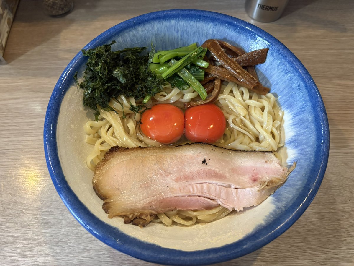 MBH625's tweet photo. 久しぶりに鶏恋さんに行けました

最近バンド活動が忙しくて、以前の様にラーメン屋さんに行かなくなったのと、色々思うこともあり、めっきりラーメン熱が冷めてきてたとこやったんですけど…
かなり引き戻されました笑

やっぱ美味すぎる

また隙があればぼちぼちとラーメン行こうかなと思います😚 https://t.co/jBg6LBQ6Uv