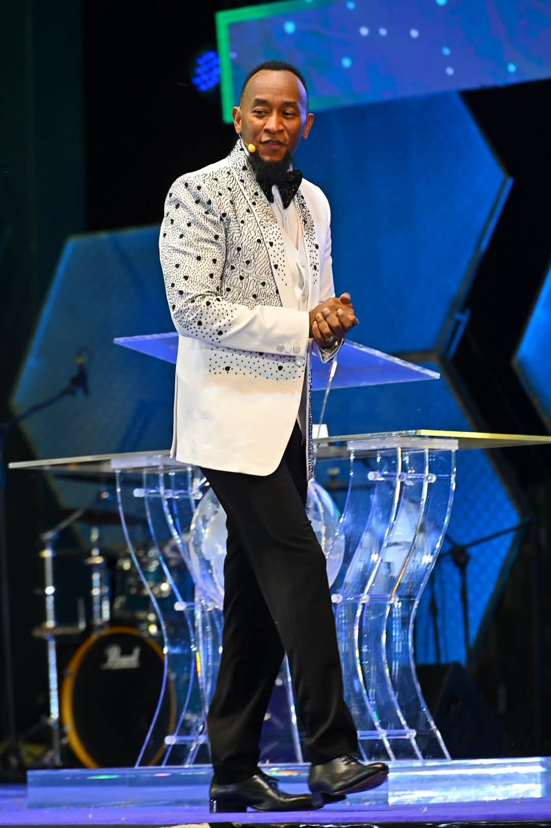 Denis_Austine's tweet photo. Many people wait til crisis time to start handling things supernaturally, and by the time you get here, you're not accustomed to the supernatural workings of the Spirit. Stop suspending the supernatural aspect just because you can handle it naturally,
#ProphetElvisMbonye
.@SNbstv https://t.co/ahnXxkWJpk