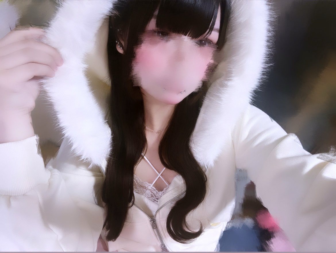 kyzilb's tweet photo. りっぷぴあすも増えたしかわいい服だしめろち〜♥ https://t.co/TxqXkdARvp
