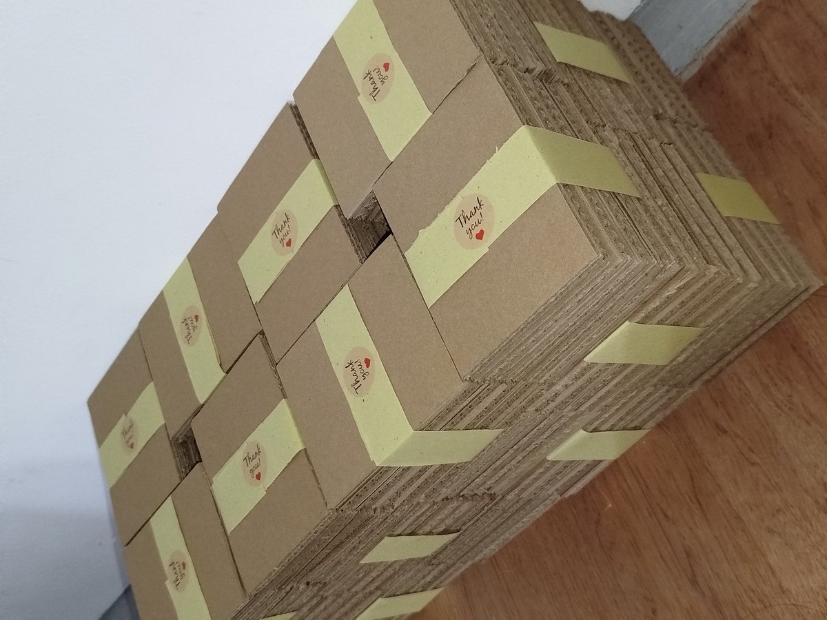 _teuwooya's tweet photo. HELP RT<3
wts lfb carton karton cardboard sandwich ph

Double wall cardboard sandwich
     • High-Quality
     • Super sturdy
 
35 per bundle (5 pairs)
Location: San Juan/Cavite
MOP: Gcash
MOD: Flash Express, SDD

dm me to order https://t.co/Qt547L826a