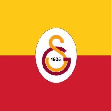 gundem_1907x's tweet photo. Uçan kaçan Şampiyon galatasaray futbolcularına gelen teklif sayısı: 0  

Ölmüş bitmiş Fenerbahçe’nin futbolcularına gelen teklif sayısı: 14

Soran olursa hakkımızla şampiyon olduk dersiniz https://t.co/kQ1ypOcZU7