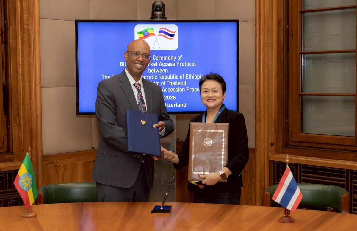ETMissionGVA's tweet photo. Ethiopia and Thailand sign bilateral market access protocol, advancing Ethiopia's WTO accession. 
Read more: https://t.co/oMi79IDblk https://t.co/G41f5rX22o