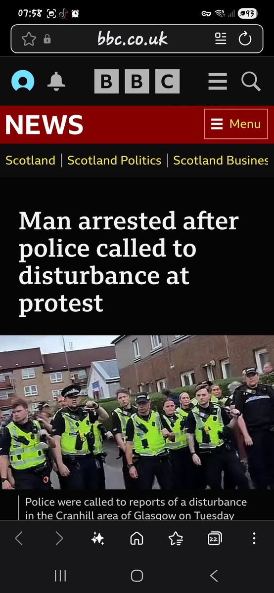 PeachyPatriotUk's tweet photo. The video, is what actually happened. Aka the truth.
Then have a look, at how the scum at @BBCNews @BBCBreaking @BBCWorld have reported it. 
ZERO mention of the fact they were there to remove invader rapists, that had attacked a young girl #shocker... 
The community were understandably wound up, seeing 20 fucking officers PROTECTING the fucking RAPISTS 😳😳🤯
So #BBC comments?? 
#thefarright would like to know,  what the actual fuck you are playing at.... ?? 
Also.. if you warch the #BBC WAKE THE FUCK UP!!!!!!
@DefundBBC @RestoreBritain