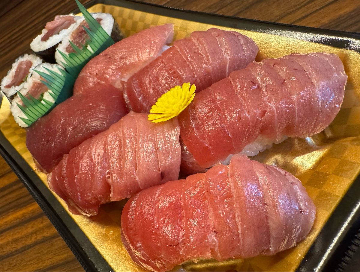 SushiToyama_dao's tweet photo. 富山のスーパーのお寿司🍣
レベル高し💪 https://t.co/GubDePn30Q