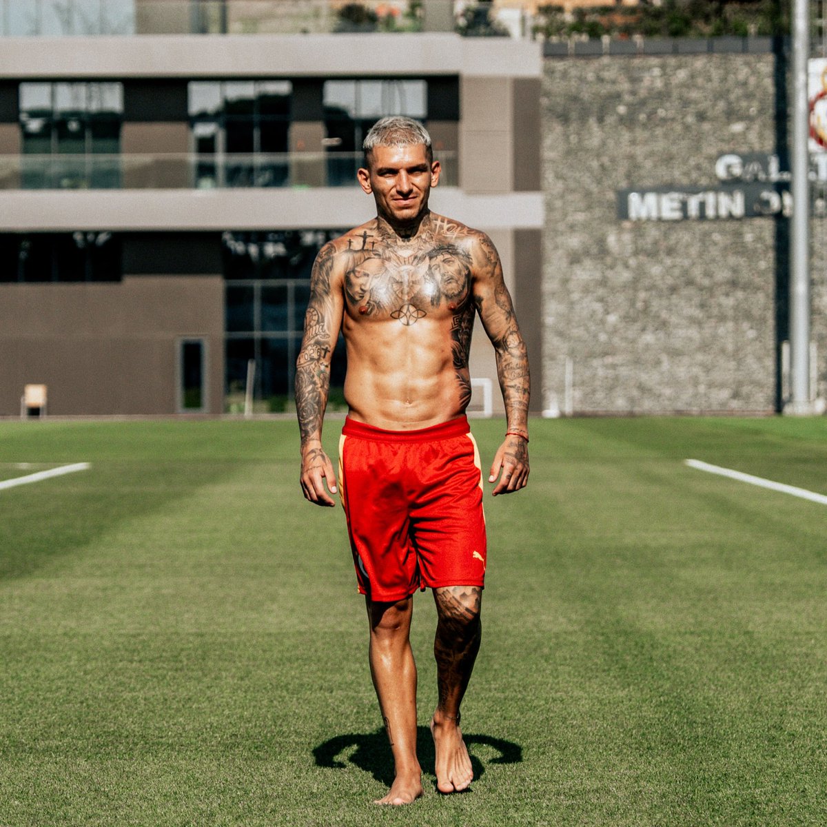 Fikirtepeli_83's tweet photo. Torreira'nın  iş ahlakına hayranım https://t.co/vvESVMUVhk