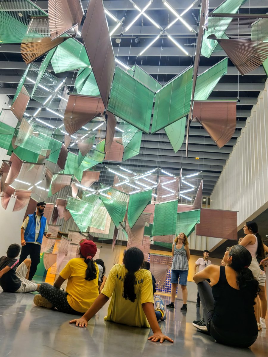 CREMalaga's tweet photo. Participamos en el encuentro de la Plataforma de Organizaciones de Infancia de Andalucía en el Centre Pompidou Málaga, donde niñxs y adolescentes pusieron en común iniciativas. Después disfrutamos de una actividad de convivencia gracias a Mundo Marino con un paseo en catamarán 💙 https://t.co/YkeBJAyfvh