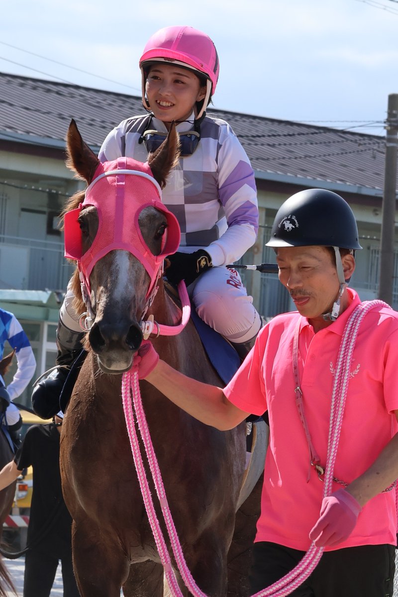 hochichihokeiba's tweet photo. 【阪神アーバン競馬】園田競馬

10Ｒは、佐々木世麗騎手が騎乗した５番人気ハーティパーティ（諏訪貴正厩舎）が勝利。佐々木騎手は今年「48」勝目としました。
兵庫に限れば、開催７日連続勝利は自己最長です。

#佐々木世麗
#ハーティパーティ
#諏訪貴正 https://t.co/bZk7xaN0vO