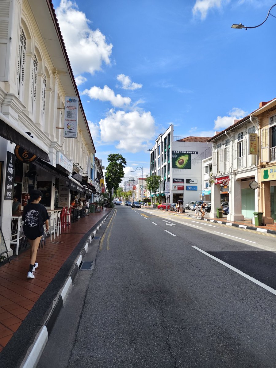 Drcoeppz's tweet photo. No destination just walking around and taking it all in https://t.co/9eMAHcsIYO