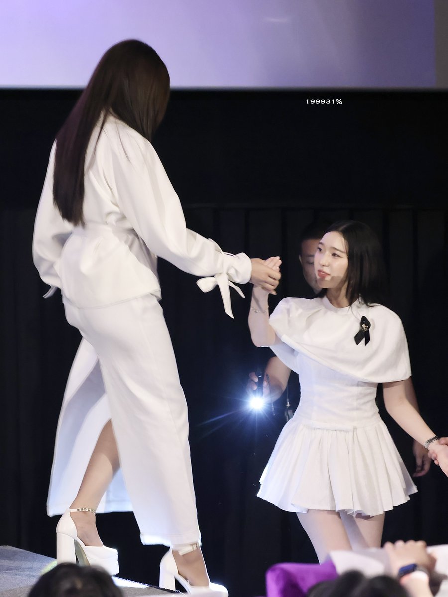 _199931percent's tweet photo. Stay together, Walk together, until the very, very end.

8/7+ 13% = 100
Perhaps this is what we call destiny ! !

HAPPY 365 DAYS MIEAYA
#MieAya1stAnniversary
#MieAya  #Miephat #Ayaorapan https://t.co/QTaTEaZpfS