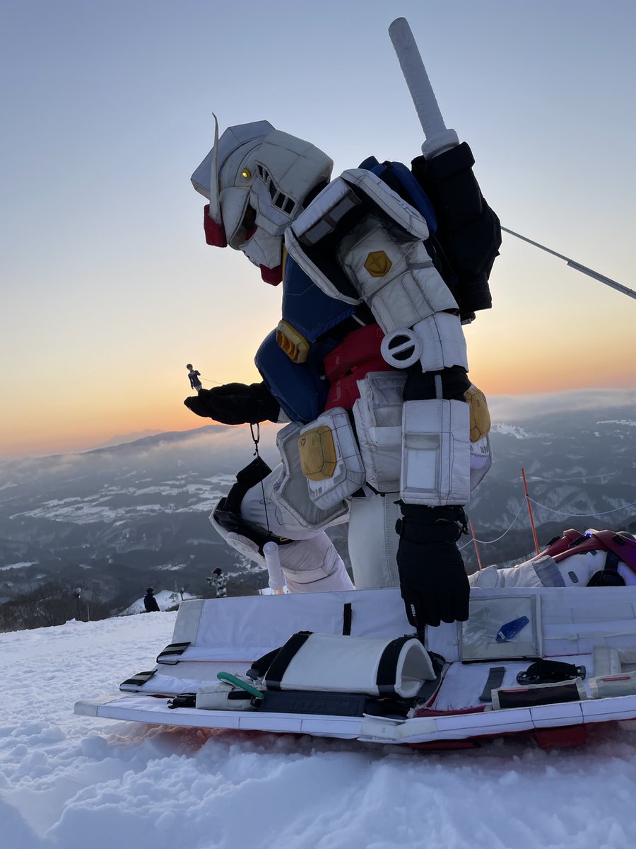 nama_gundam's tweet photo. #ガンダムの日 https://t.co/OtvSJrmqJ2