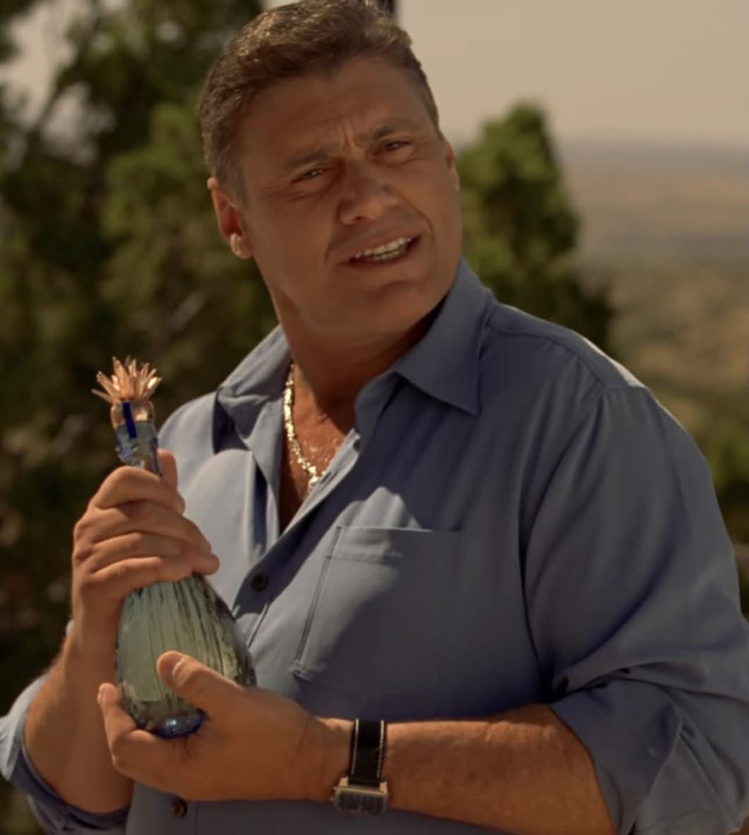 Bornakang's tweet photo. Found out this guy from Scarface is also in breaking bad 

Steven bauer. https://t.co/onP26G7zie