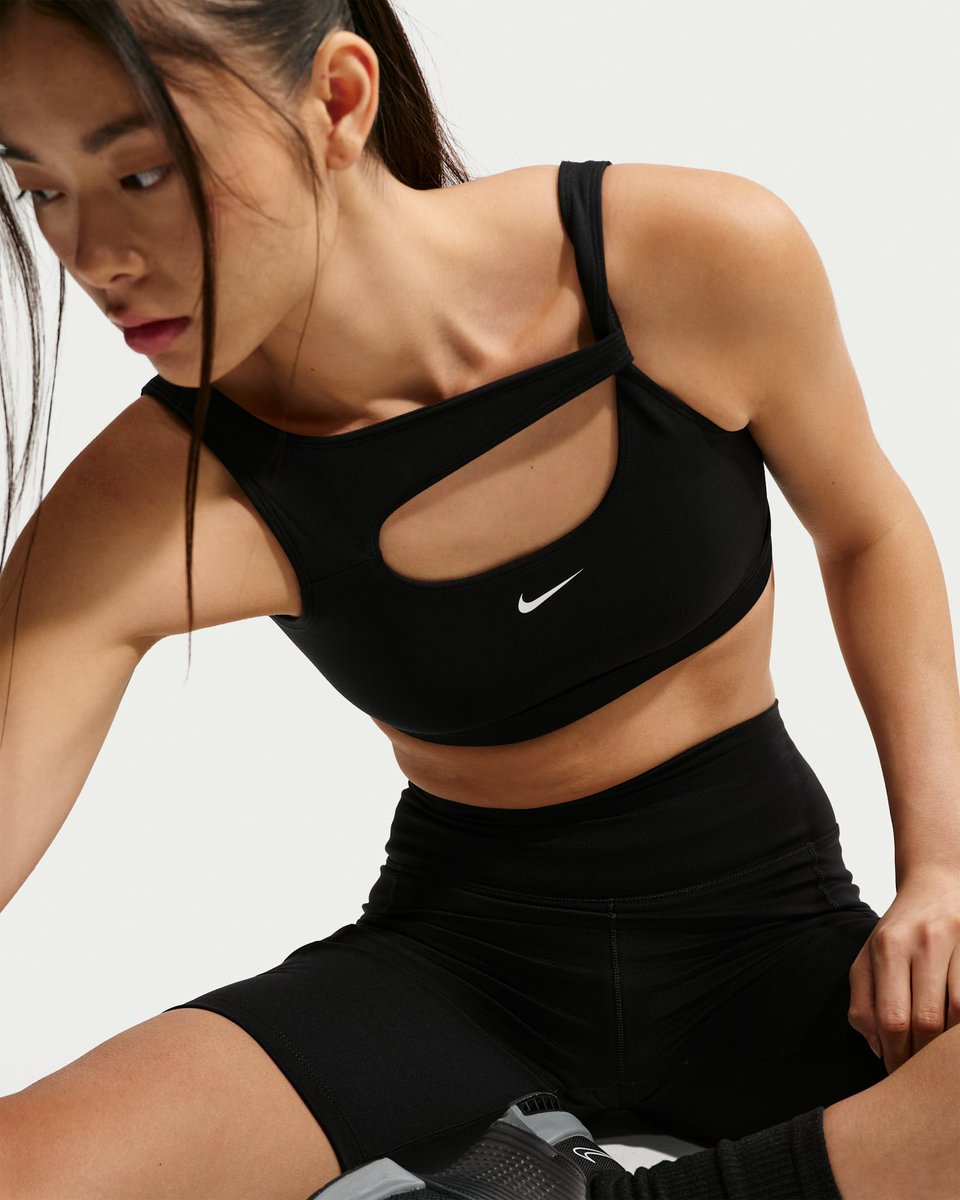gmcrzsx's tweet photo. Used like New 🫧🪞 NIKE One Medium-Support สปอร์ตบราผู้หญิง Size S ใส่ครั้งเดียว แท้100%  from 1,600฿ 🎰🧩🫆 ขอส่งต่อ 400฿ รวมส่งเอกชน #nike #sportbra #สปอร์ตบรา #nikethailand #niketh #ชุดออกกำลังกาย #ของแท้ https://t.co/iZ0mhDV36H