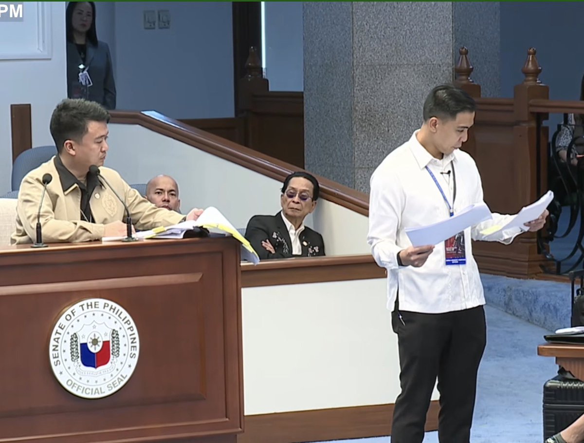 jesusfalcis's tweet photo. 🚨 JUST IN: Nakatulog or naidlip or inaantok si Atty. Salvador Panelo sa kalagitnaan ng cross examination by the Defense Counsel of BP Sara Duterte.

Boring na ba ang cross examination ni Atty. CJ Narvasa or pagod lang si Atty. Sal?

Kapwa DDS yan ah!

😂

#ConvictSara https://t.co/fPkn7muMQK