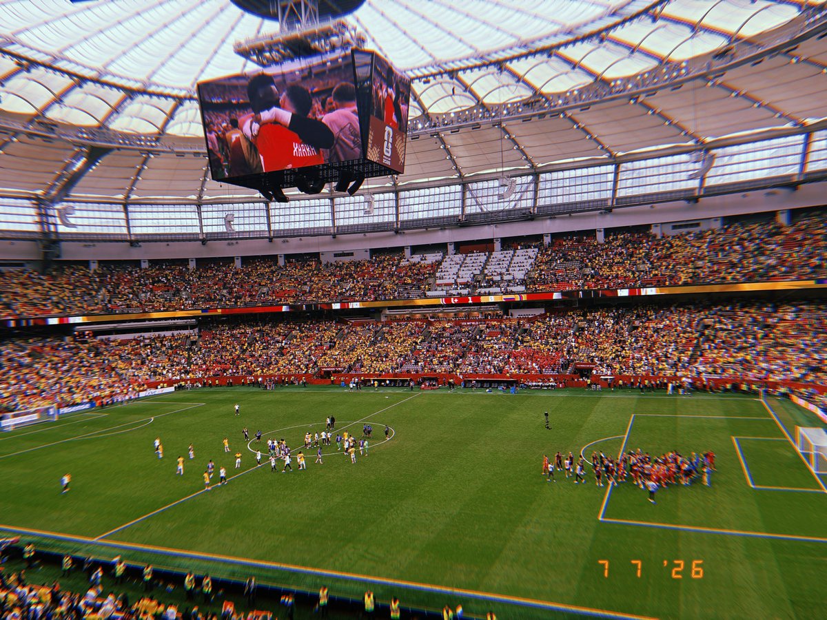 DeividMatej's tweet photo. First World Cup experience for me; Suisse vs Colombia in Vancouver https://t.co/AVEw3vrtcM