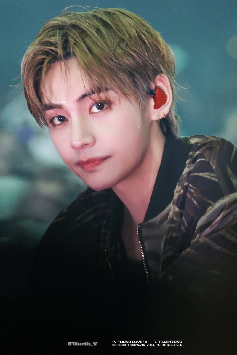 6North_V's tweet photo. 260707
#BTS #방탄소년단 #방탄
#뷔 #김태형 #태형 
#TAEHYUNG #V https://t.co/wTqLXvoW41