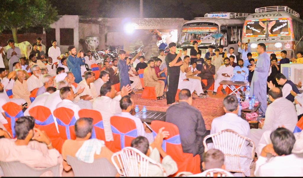 ElectPMLN2025's tweet photo. Visuals from LA37 Narowal!

MPA @AhmadIqbalCh and Mian Usman  campaigned in areas of Zafarwal for PMLN candidate LA37 Maryam Jawaid. https://t.co/HfpDMSTQhW