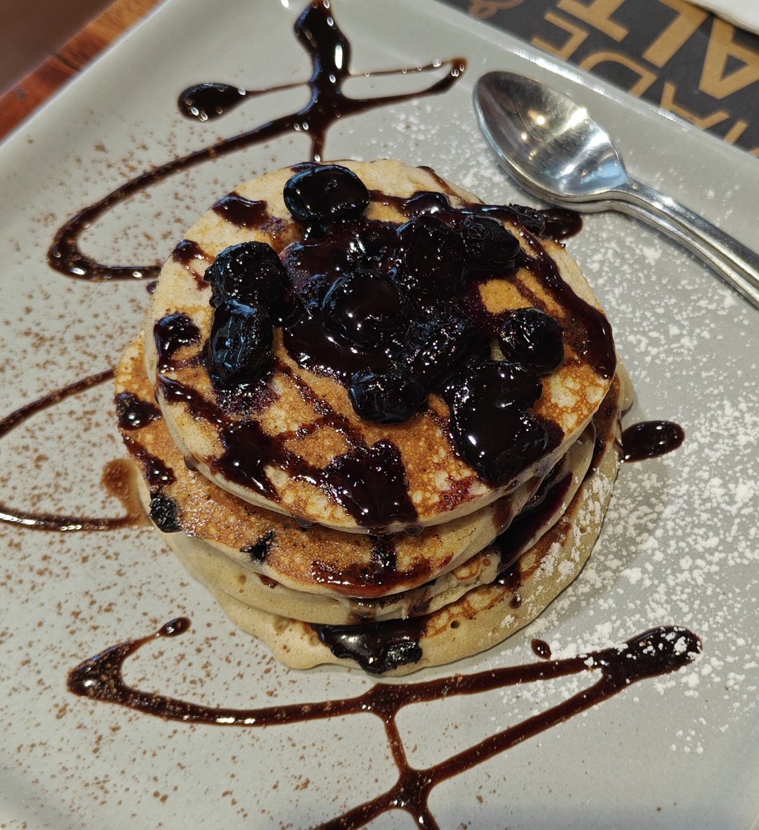SoloWandergram's tweet photo. Sweetening up this grey, rainy day.
 #blueberrypancakes https://t.co/9tAAqqSXN3