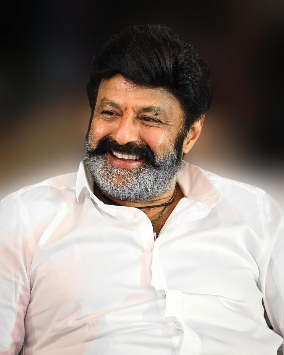 Telugu360's tweet photo. #NBK @ #SYG Sets 👌🏻

#NandamuriBalakrishna made a surprise visit to shoot of #SYG and warmly interacted with #SaiDurghaTej and the entire unit.

Surprised by the makers' unwavering belief, the film's grand cinematic canvas, and the dedication of every department, he conveyed his warm wishes and blessed the team.