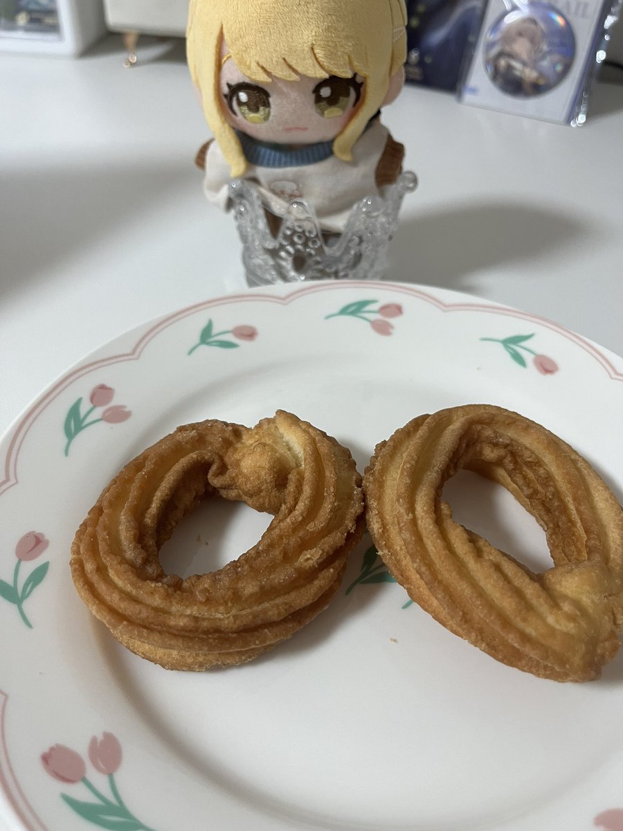 milkql1c's tweet photo. チュロスこちょね https://t.co/5F4Hmo0C9z