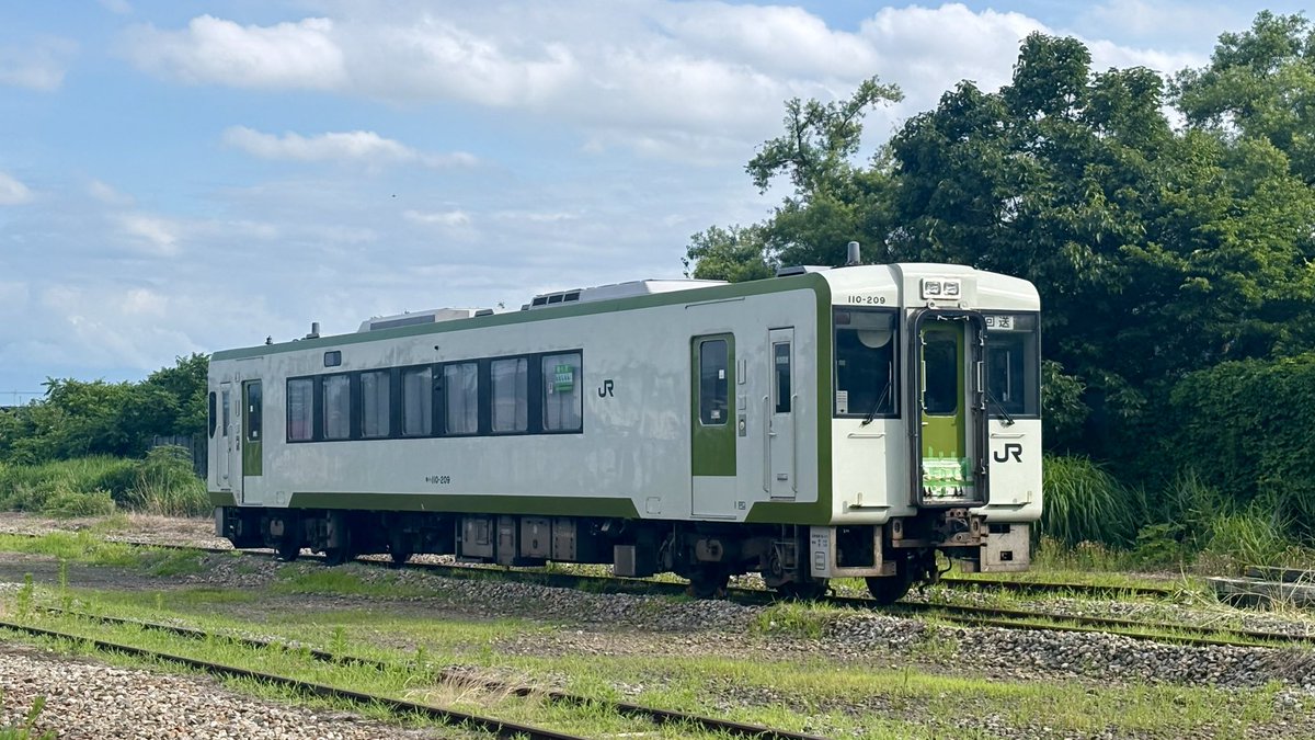 keichan_ekicho's tweet photo. キハ110-209 今泉駅に到着
山形鉄道譲渡車両？がついに到着した模様 https://t.co/MzfS1WUu9V
