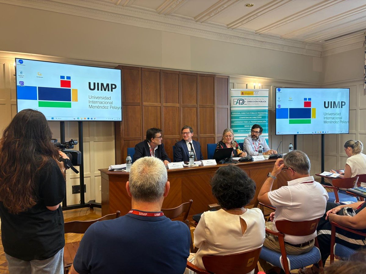 SEFPgob's tweet photo. La SE Consuelo Sánchez Naranjo  inaugura el XVIII Encuentro del INAP 'Capacidades del estado digital: IA, ciberseguridad y soberanía tecnológica para servicios públicos confiables' organizado por el @INAP_ES en la @uimp en #Santander https://t.co/TqaafH6Vha