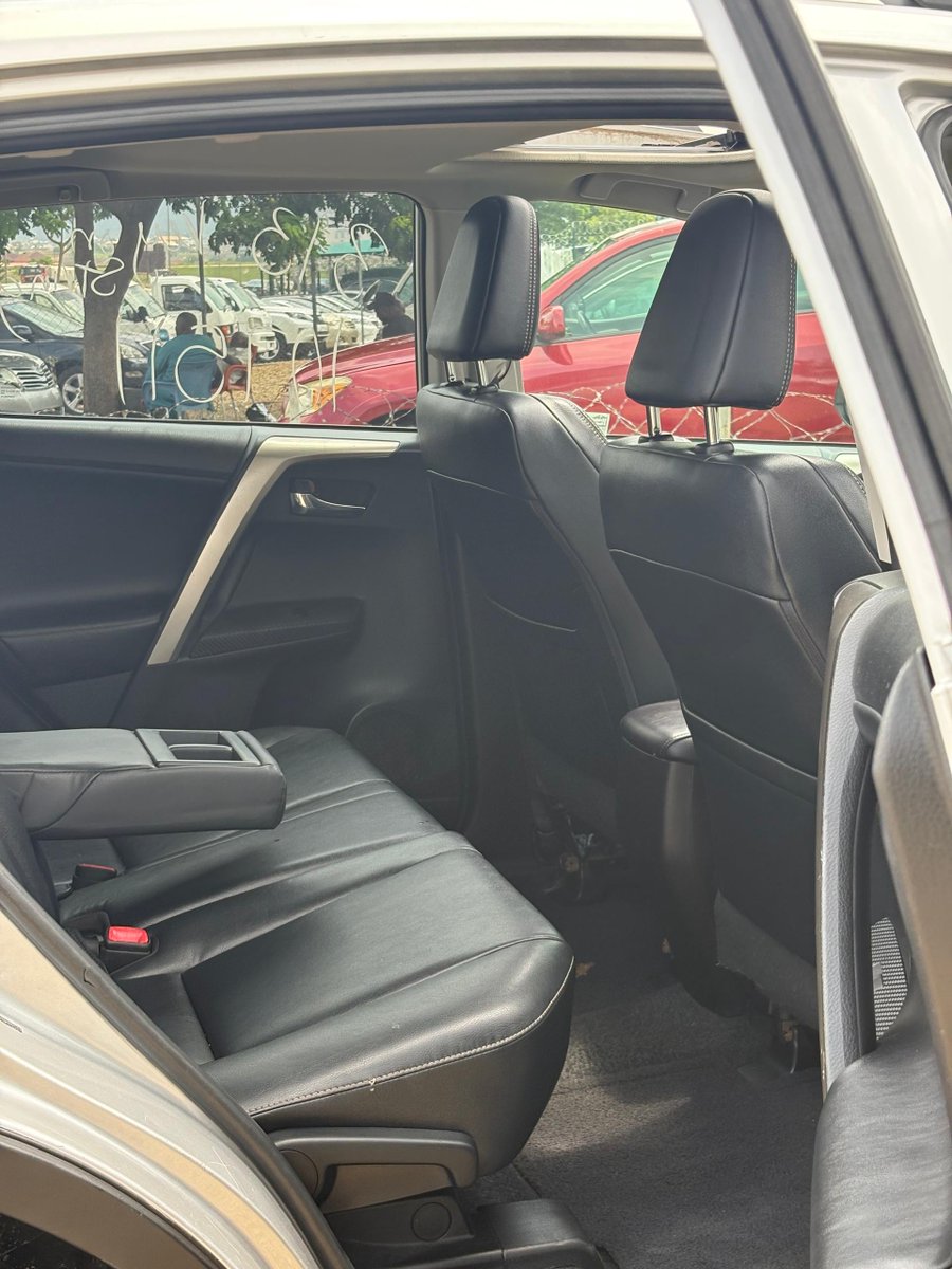 Pablo_E9's tweet photo. 🔳TOYOTA RAV4 
🔳FOREIGN USED
🔳2013 MODEL
🔳KEYLESS
🔳ANDROID CARPLAY
🔳PANORAMIC ROOF 
🔳VVTI ENGINE(4plugs)
🔳ALLOY RIMS
🔳CHILLING A/C
🔳BLACK LEATHER SEATS
🔳24Million Nigerian Naira 

Unique Deal Motors
Kubwa Expressway, Abuja
#abujaxcommunity #Abujatwittercommunity #abuja https://t.co/vV0YSQgurD