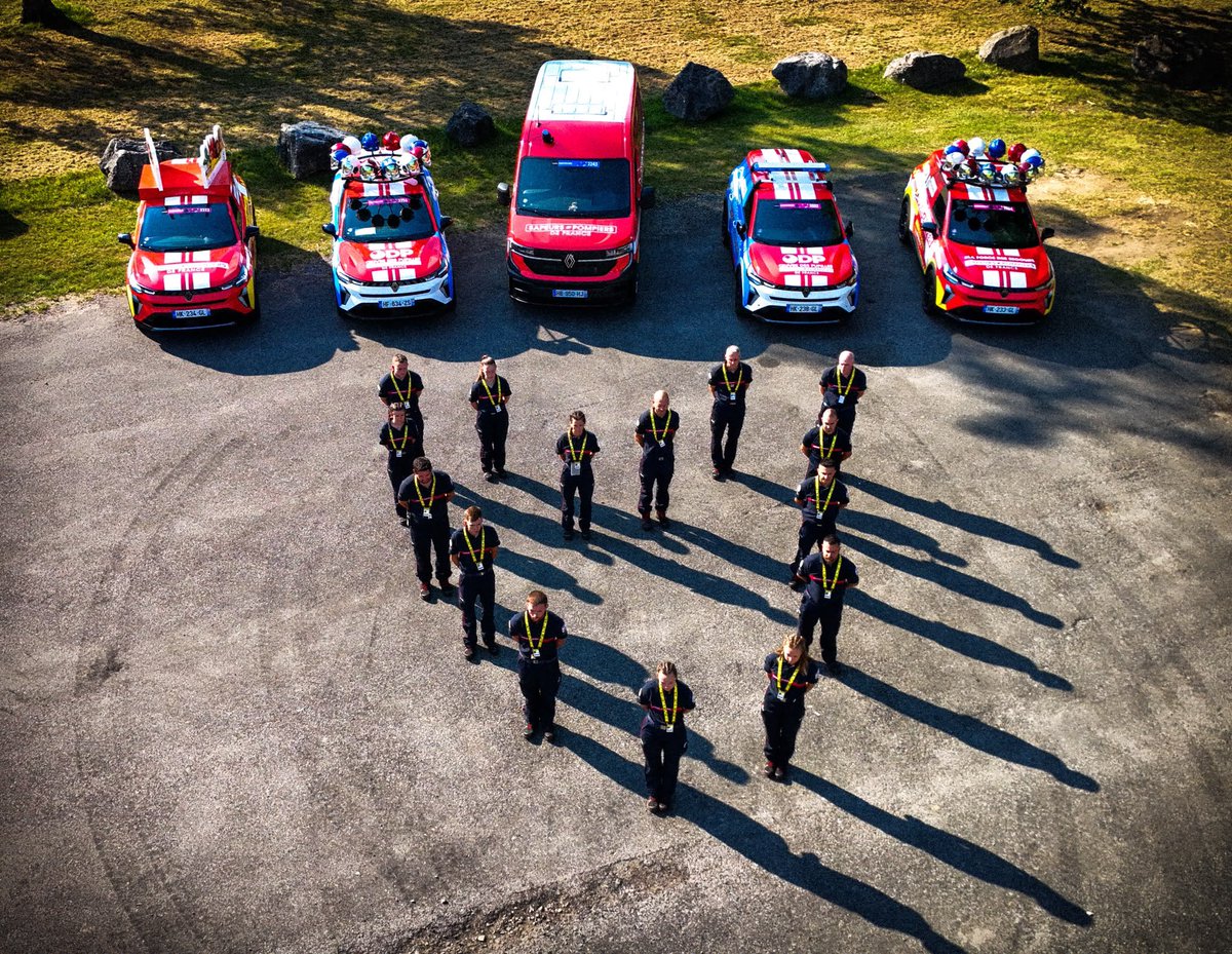 PompiersFR's tweet photo. #Hommage | La communauté des sapeurs-#pompiers se tient avec émotion aux côtés de la famille, des proches et des collègues de notre jeune sapeur-pompier du SDIS de la Savoie, décédé alors qu’il était engagé dans la lutte contre un feu de forêt.

Il a perdu la vie en accomplissant sa mission avec courage, au service de la protection des autres.
