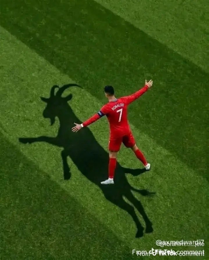 DOUSAAALAX's tweet photo. @dammiedammie35 Fifa boy Pepsi still crying. Pepsi , If he won 10 World Cup. He can’t reach the level of Maradona because Marondona did before him 😂😂😂. But the Goats cr7 did something new with his country. 3 major trophy nobody did before him. Goats for no reason cr7 suiii. https://t.co/oGlWPiwyPP