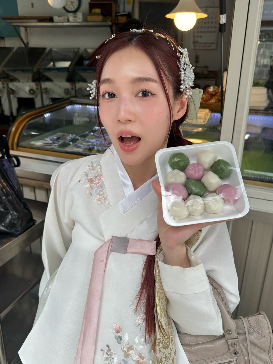 MilkLoveTH's tweet photo. [Post IG Update] @ loverrukk ( 080726 )

🔗 : https://t.co/lG8cwgHuUC

(🙆🏻‍♀️)

#MilkLove #มิ้ลค์เลิฟ 
#loverrukk #มินิฮาร์ทของเลิฟ  
#LovelyStagram https://t.co/XsMxrQsQXQ