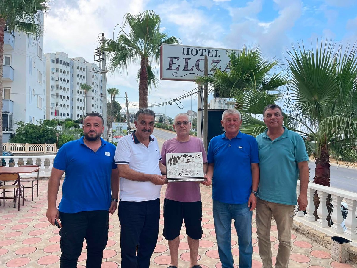 erdemlitso1's tweet photo. Erdemli Ticaret ve Sanayi Odası Başkanı Mustafa Karagöz, göreve geldiği günden bu yana sürdürdüğü üye ziyaretlerini aralıksız sürdürüyor.
Ziyaretlerde üyelerin talep ve sorunlarını dinleyen Karagöz, görüş ve önerileri aldı. Üyelerle fikir alışverişinde bulundu. https://t.co/YvW5QQzysm