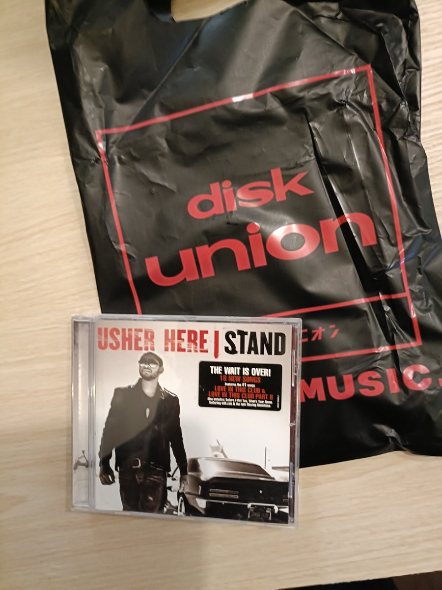 vamp_bee's tweet photo. ＃ディスクユニオン大阪
#usherraymond 
＃HereIStand

前作『Confessions』がよく売れたので比較されやすいですが、コアファンの評価は高い作品です https://t.co/2tfDkqx6SJ