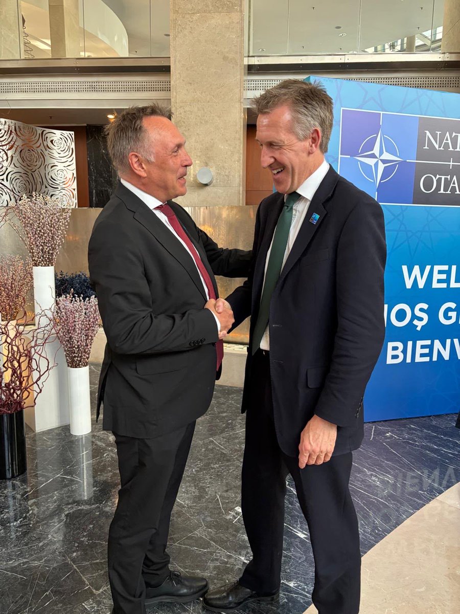 DanJarvisMBE's tweet photo. Defence partners always… football opponents occasionally!

Great to see my Norwegian counterpart @toreosa to discuss our defence and security partnership which is stronger than ever.

Whatever happens on the pitch on Saturday, the friendship between our countries will endure. https://t.co/zIm363yj25