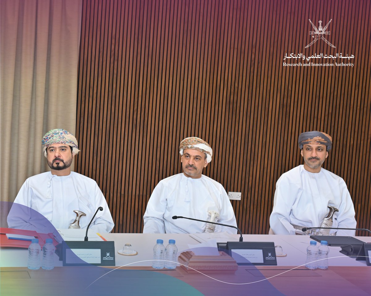 RIA_OMAN's tweet photo. استضافت اللجنة المعنية بتنظيم استخدامات التقنية الحيوية ومنتجاتها وحماية البيانات الوراثية في سلطنة عُمان اجتماعًا وزاريًا موسعًا بمشاركة أصحاب المعال�� والسعادة ممثلي الجهات ذات العلاقة بقطاع التقنية الحيوية، وأعضاء اللجنة التوجيهية والفريق المركزي التابع لها، وذلك بالتعاون مع الشركة الاستشارية الدولية المنفذة للمشروع، وبحضور ممثل عن الشركة العُمانية الهندية للسماد (أوميفكو) بصفتها الجهة الممولة.

ويأتي هذا الاجتماع في إطار تعزيز التوافق الوطني بين الجهات الحكومية المعنية وصُنّاع القرار، لمناقشة المسودة النهائية للاستراتيجية الوطنية ل #التقنية_الحيوية في سلطنة عُمان، واستعراض مخرجاتها النهائية، تمهيدًا لاستكمال إجراءات اعتمادها ورفعها إلى مجلس الوزراء الموقر.