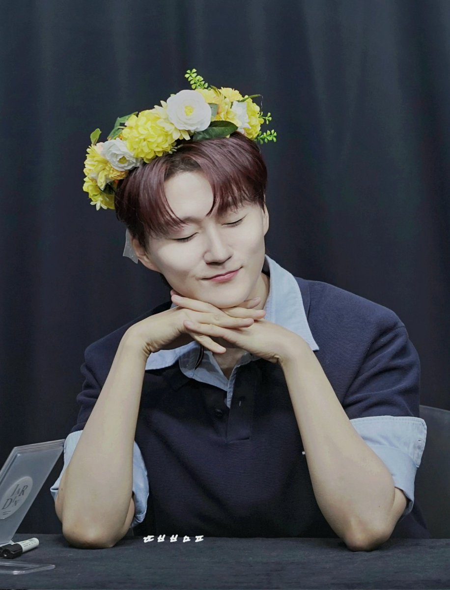 KyongseonL's tweet photo. 잠자는 숲속의 밍규 https://t.co/ZdFcpVJdhk