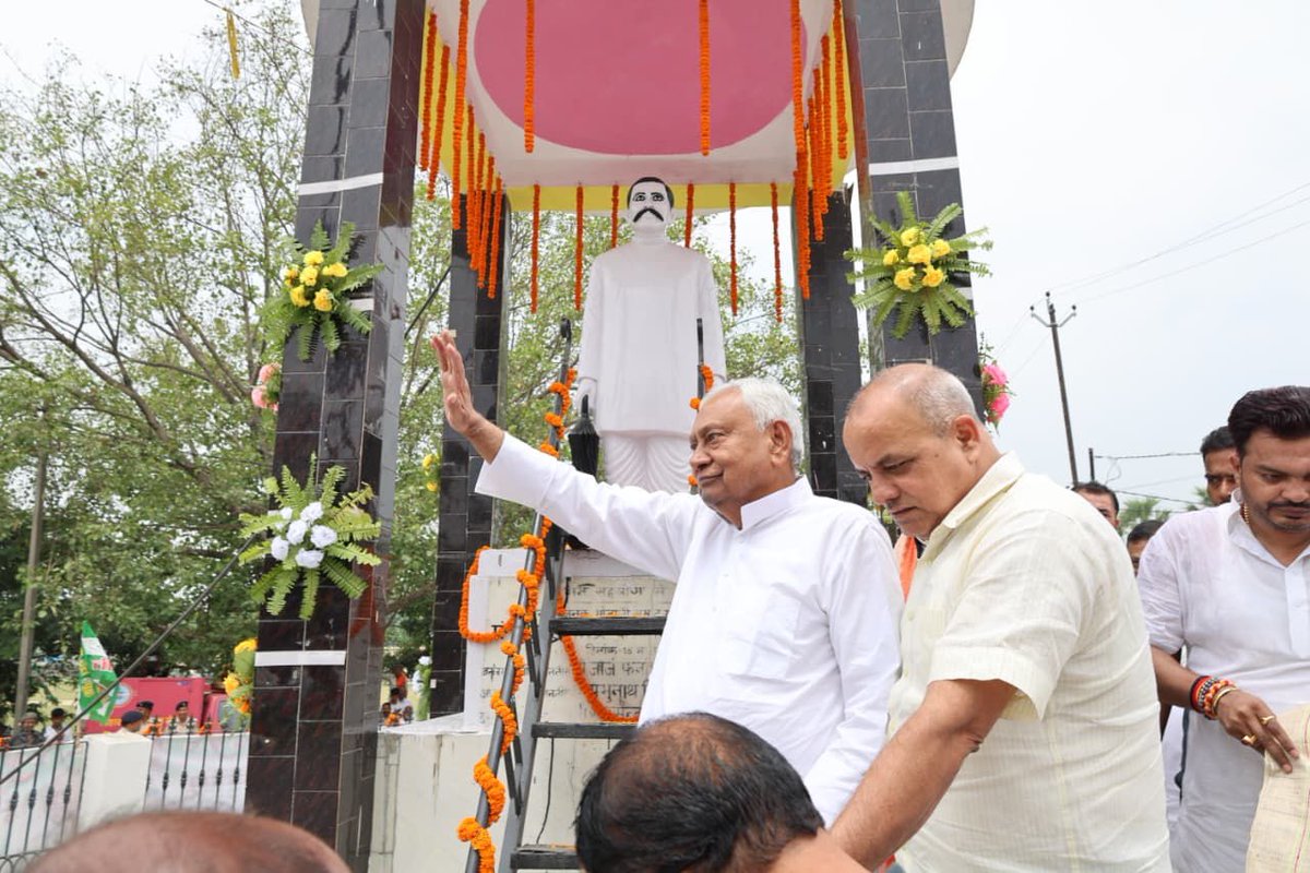 Nitish Kumar tweet media