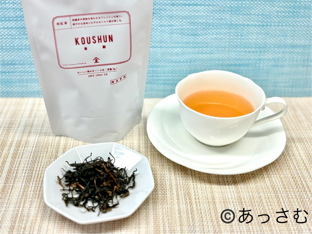 meowbow_tea's tweet photo. 実は最近、とても嬉しいことがありました😊✨
なんと企業様より「透明急須」と和紅茶2種類をご提供いただいたのです。
紅茶ブログ【あっさむ】が「紹介してほしい」と思っていただけるサイトになってきたことが、本当に嬉しかったです🩷
透明急須は1杯淹れるのにちょうどよい茶器なので、よかったら読んでみてくださいね～。
https://t.co/9HcrB5CNIE
#PR