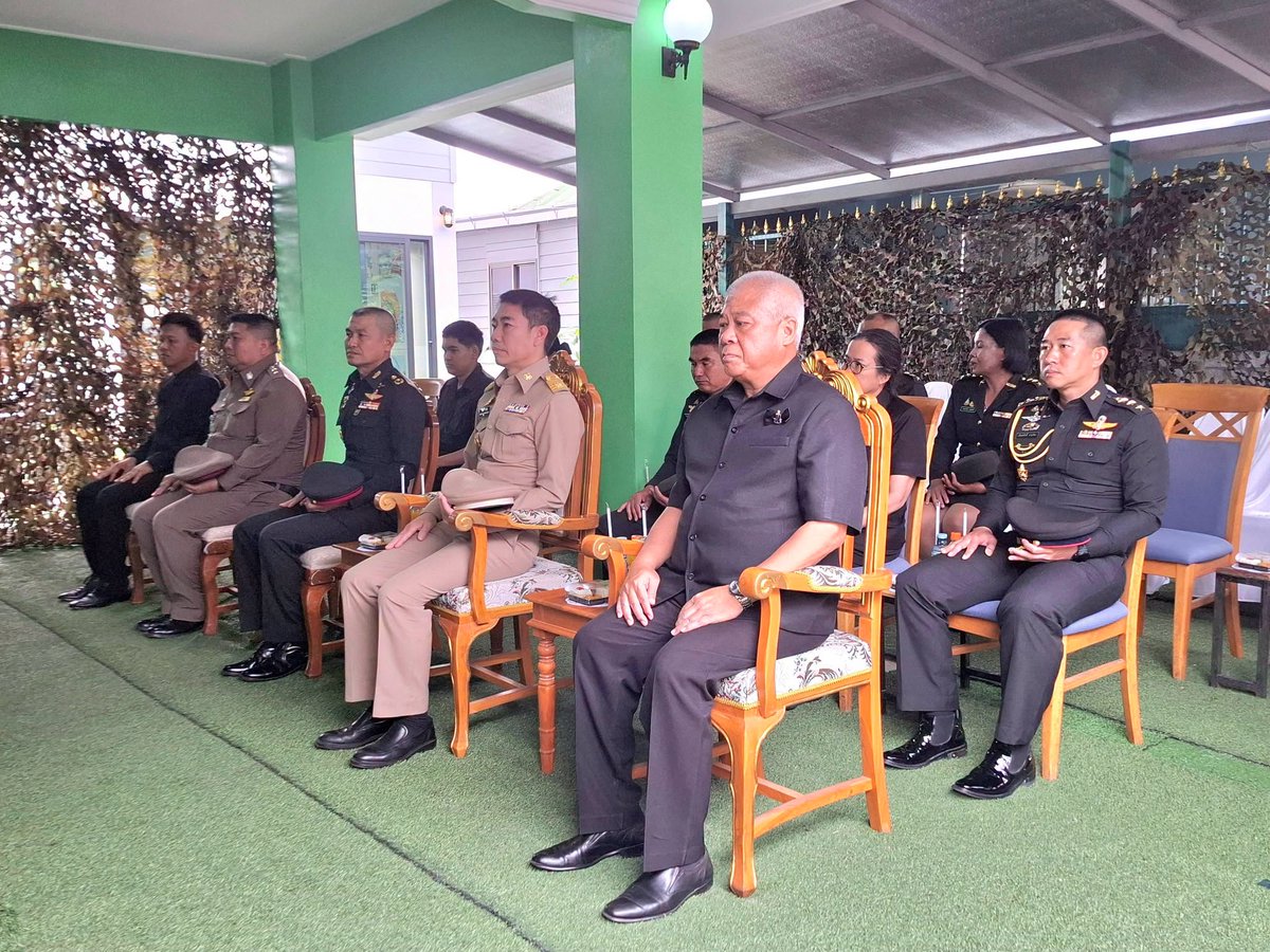 army2pr's tweet photo. สมเด็จพระกนิษฐาธิราชเจ้า กรมสมเด็จพระเทพรัตนราชสุดา ฯ สยามบรมราชกุมารี พระราชทานสิ่งของแก่ครอบครัวทหารที่ได้รับบาดเจ็บและเสียชีวิตในจังหวัดนครราชสีมา
#มูลนิธิชัยพัฒนา
#ชายแดนไทยกัมพูชา https://t.co/O46kbsBwZL