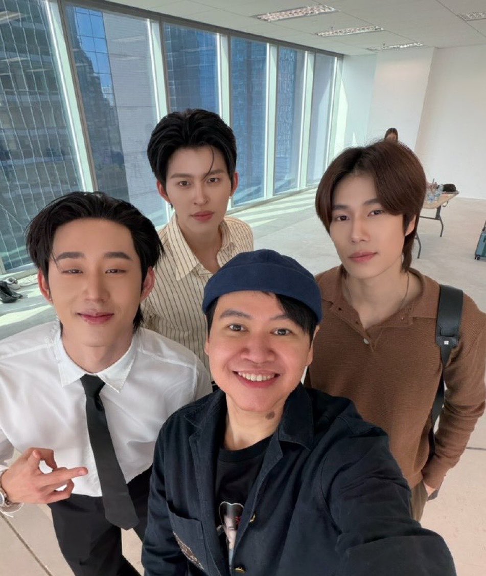 WilliamEst4eva's tweet photo. I CANT BELIEVE FILMING IS OVER😭😭😭😭 IT WAS JUST YESTERDAY WE STARTED 😭😭😭😭

#PeachAndMeSeriesLastQ https://t.co/Ix75byqdbV
