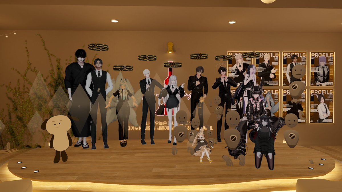 samael_lisha32's tweet photo. 정말 오랜만에 방문한 달링바~!
오랜만에 갔는데 사람이 전보다 더 늘어서 놀랐어요!!
와글바글해서 대기열 한창 기다리다 갔어요ㅠ...
바텐더분들도 엄청 잘생겨지셨고 대박임!!!
다음 오픈을 기다리며~!
#GoodNight_Darling https://t.co/vR58p5566o
