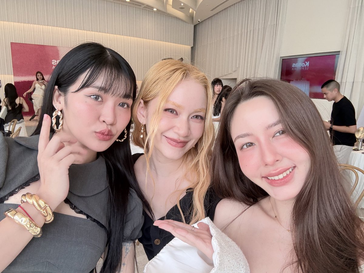 chanyaduval's tweet photo. Workshop with yu ✨🩷

KOSAS X MYCHAN
#kosas
#kosasTH
#mychan #Myyukhawisara #chanyaduval https://t.co/4rC5NvTmQq
